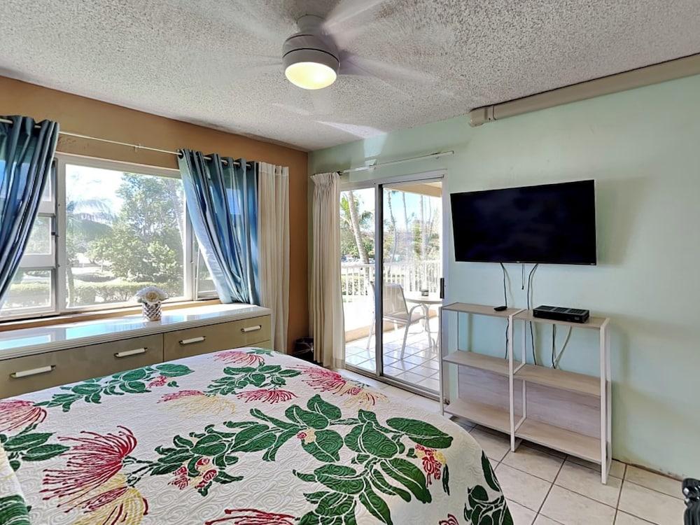 Menehune Shores 206 by Maui Rental Group