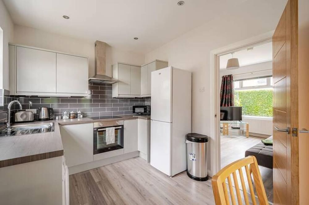Ekaya Cozy Belfast With 2 Bedrooms