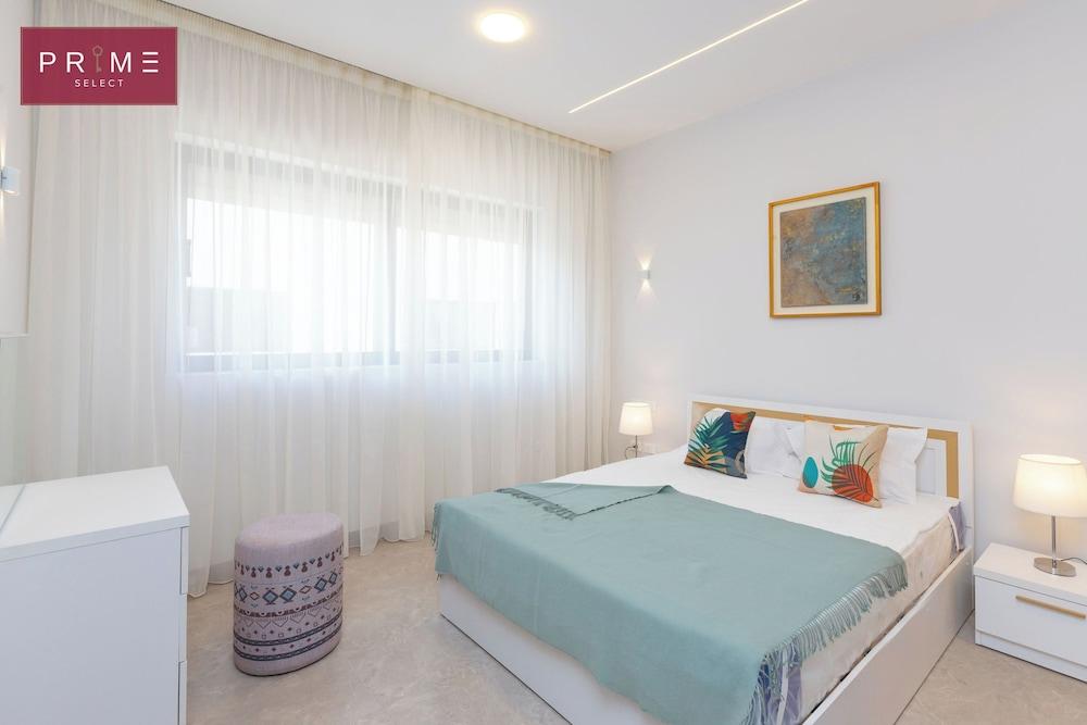 Prime Select Lake View