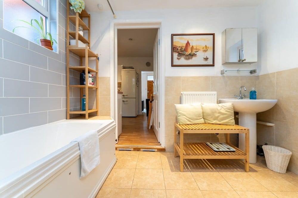 Host Stay Shanklin House