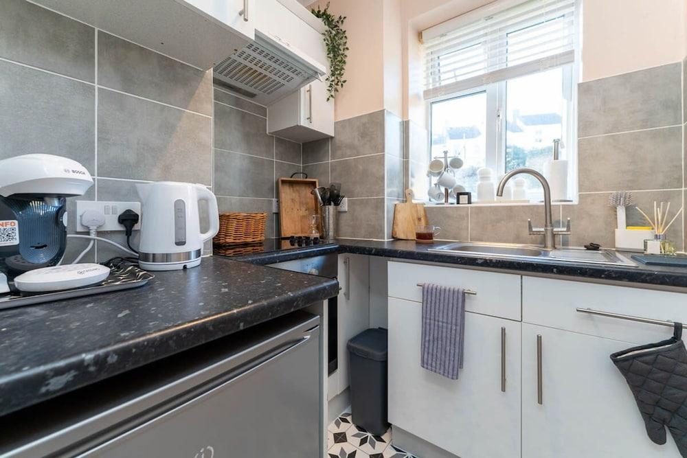 Host Stay Round Hill Apartment