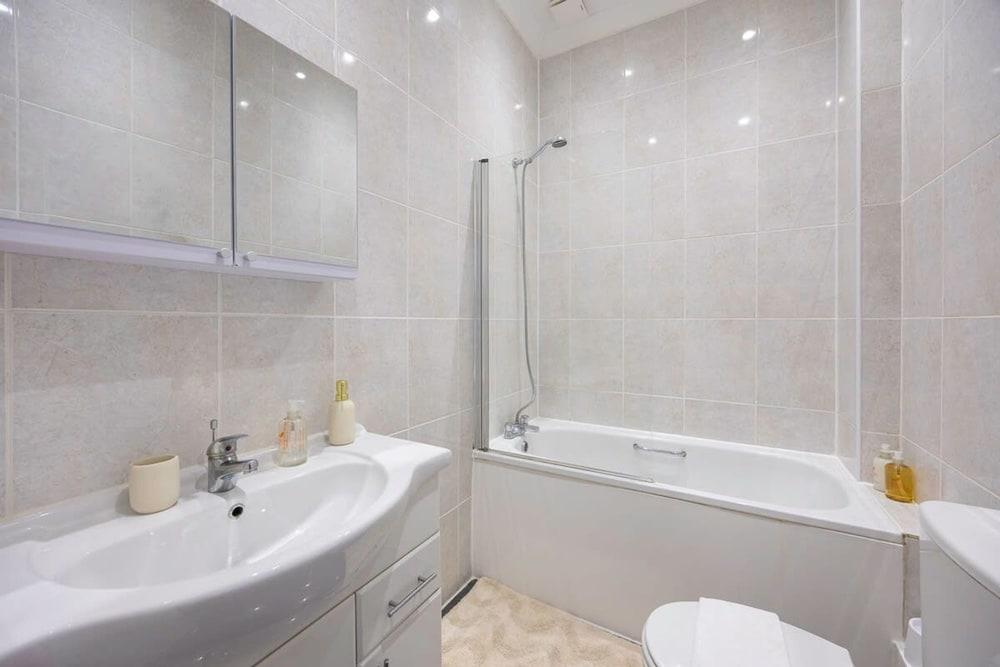 Host Stay Devonshire Place Apartment