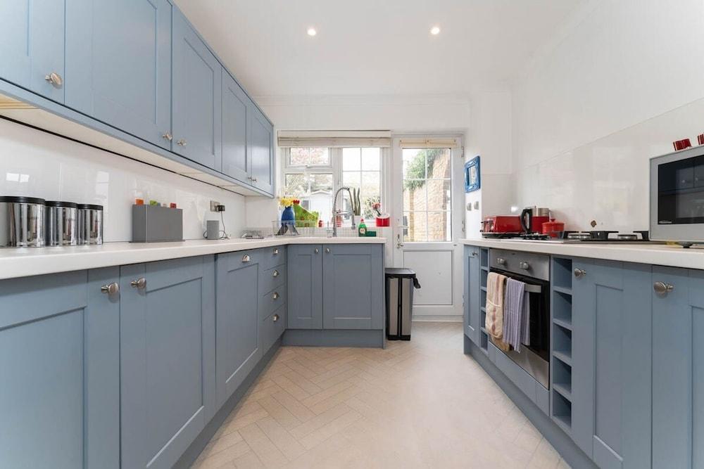 Host Stay Martlet House