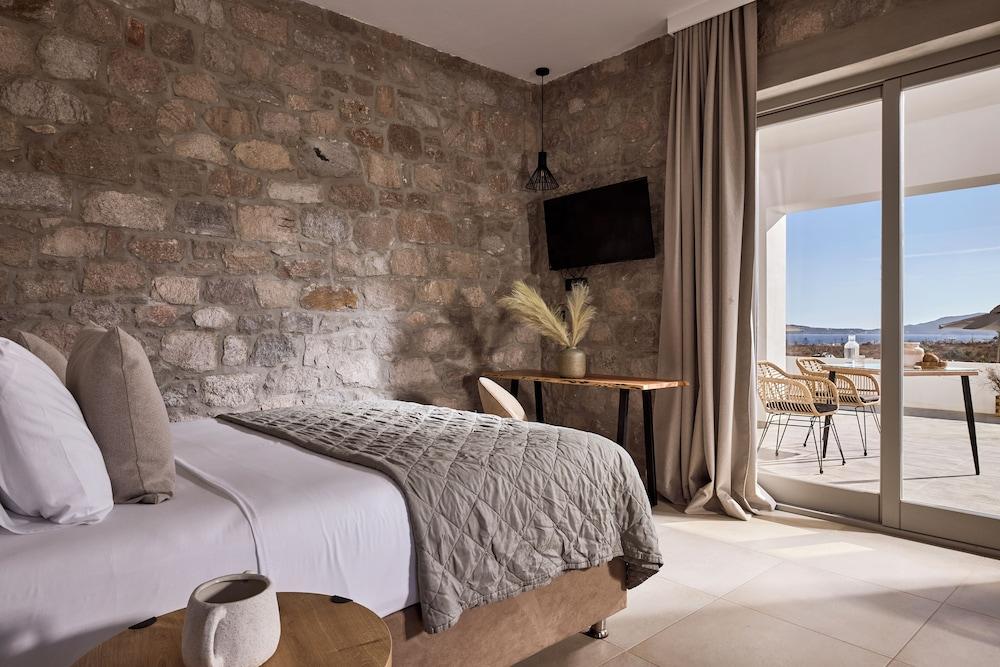 Kedros Milos Suites