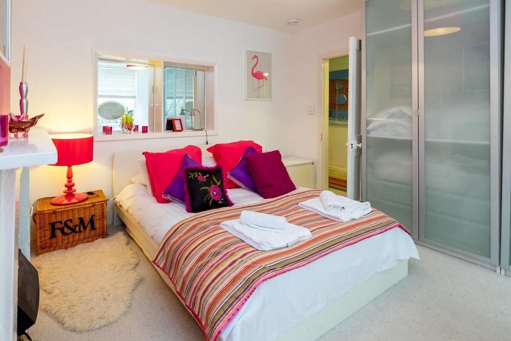 Host Stay Montpelier Colours