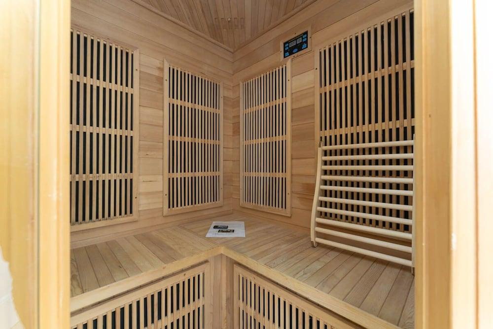 Host Stay Tranquility on Brunswick Square