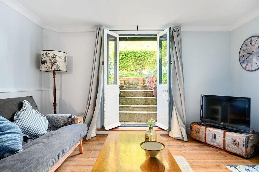 Host Stay Hanover Rest