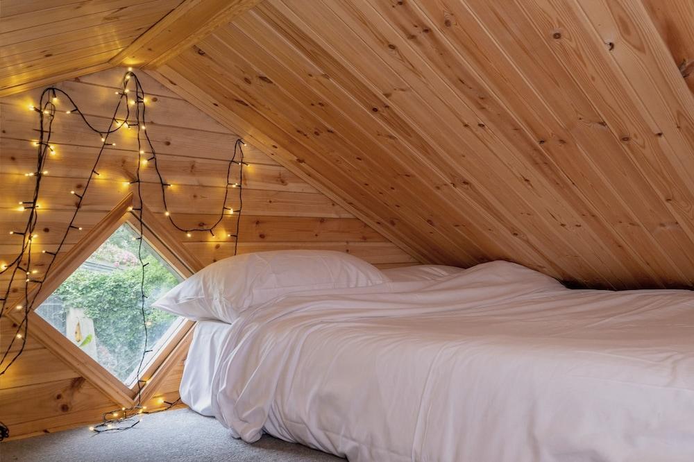 Host Stay The Eco Cabin