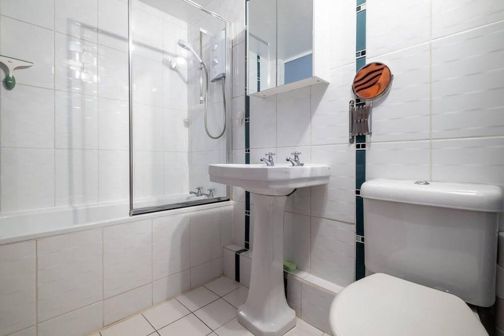 Host Stay Tivoli Den