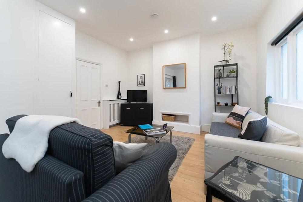 Host Stay Upper Rock Rest