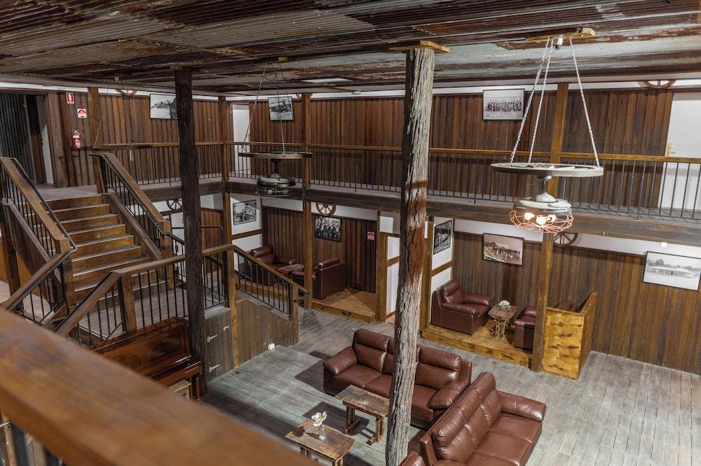 Mount Mee Country Lodge