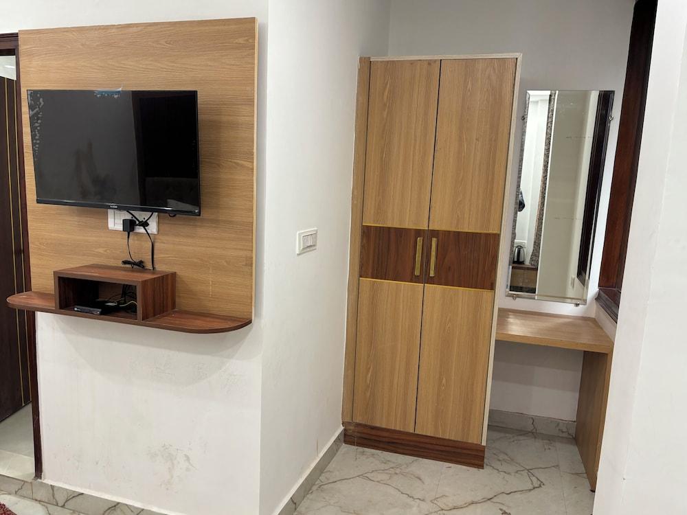 Hotel CG International