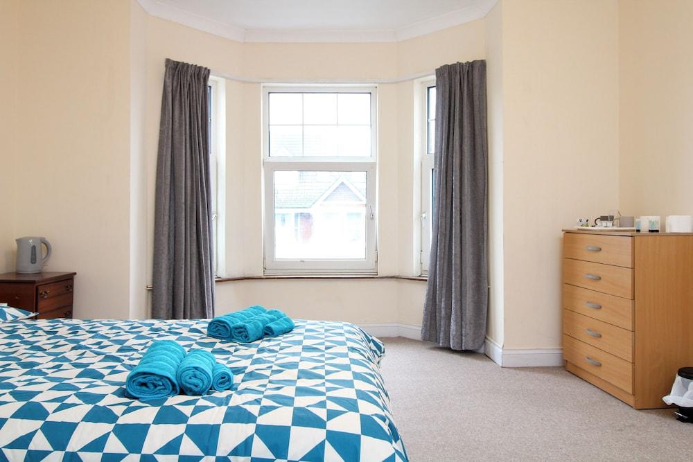 Darwin road guest house room 2