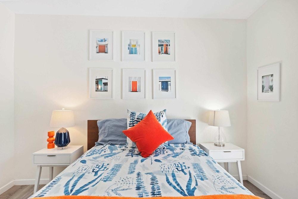 Modern Heart Oasis With Pool!