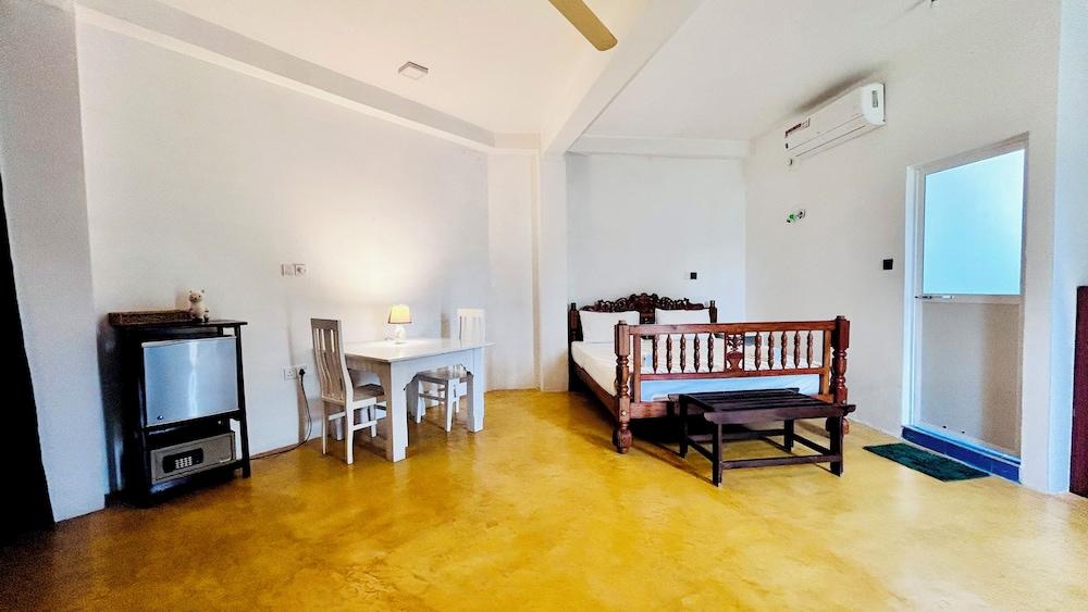 Canberra Holidays - Mirissa