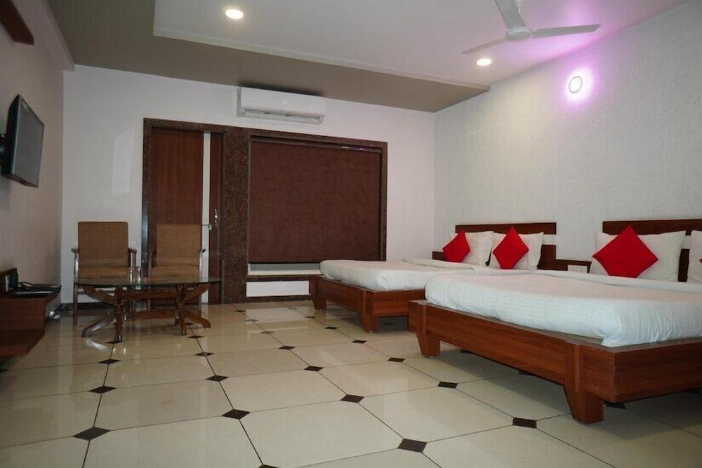 HOTEL SHIV SHAKTI