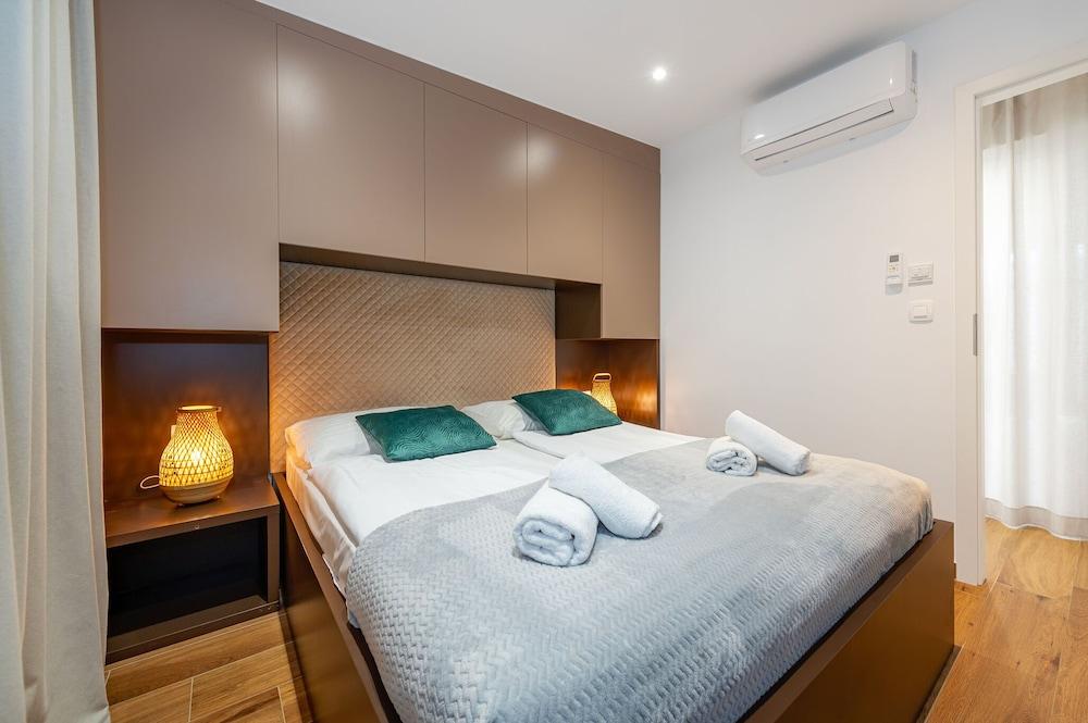 Villa Royal Green Two