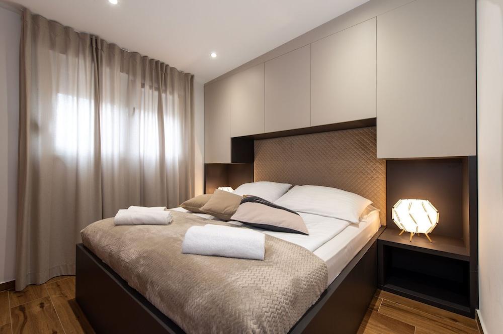 Villa Royal Green One