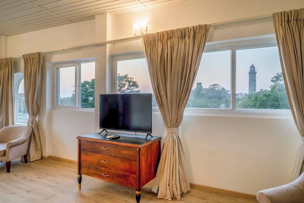 Madras Chronicle Bay Resort & Spa