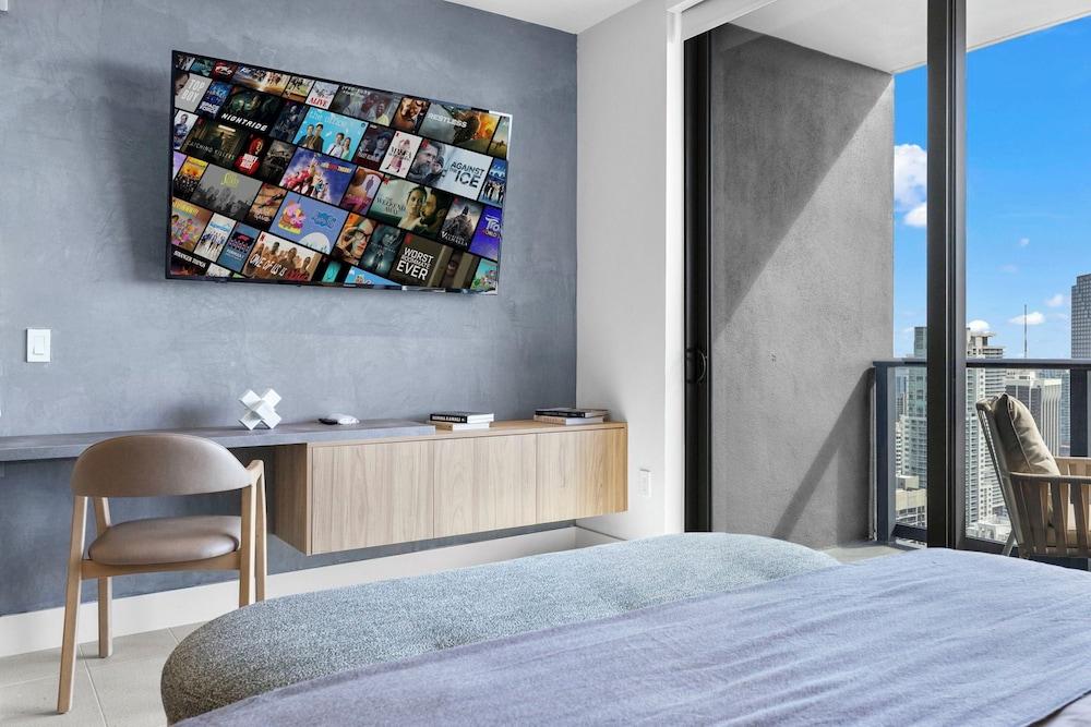 Downtown Studio with Miami Views