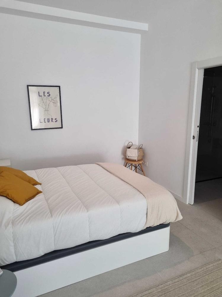 Apartamentos lleo san rius