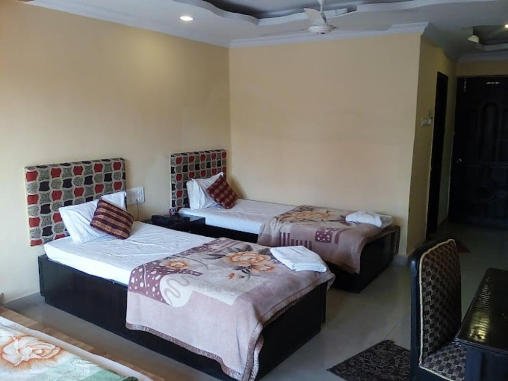 Goroomgo Hotel Dreamland Lataguri