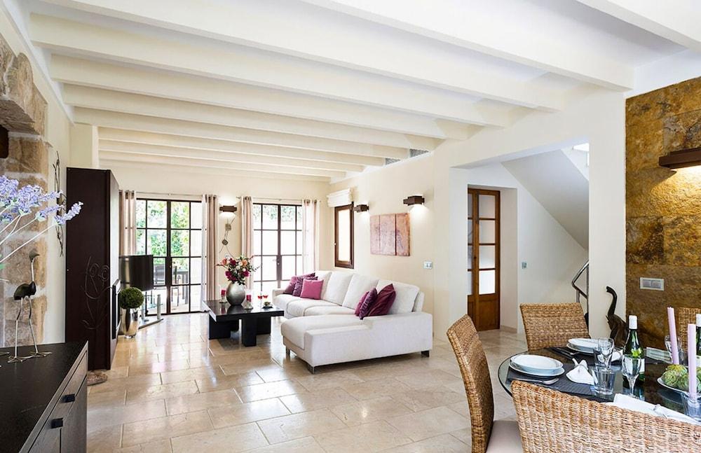 Villa Raconet in Cala Sant Vicen