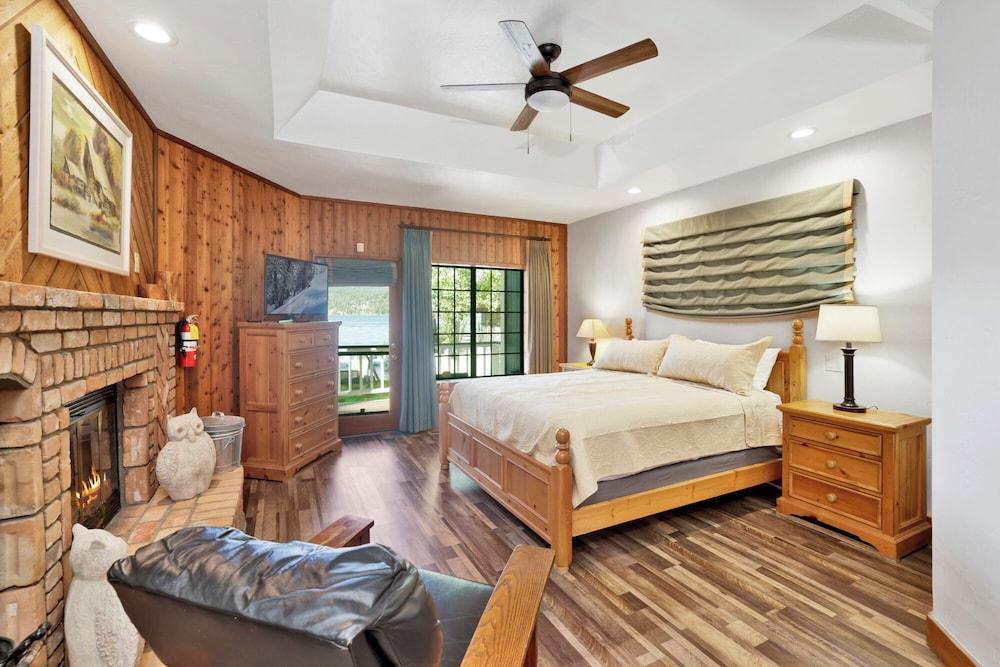 Serenity Cove Lake House #2472 by Big Bear Vacations