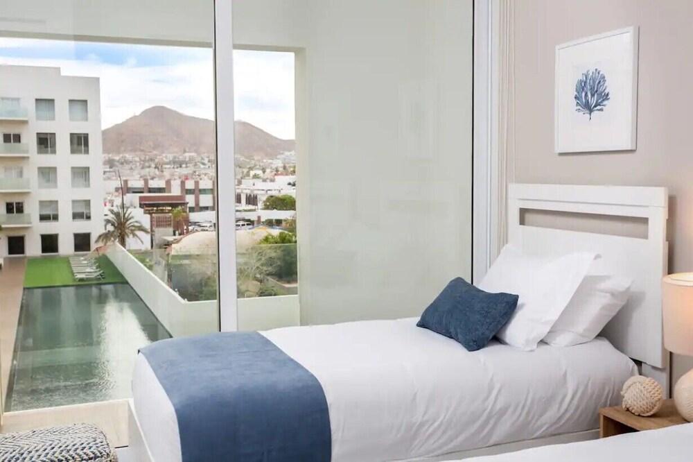 3BD Condo near Beach and Marina