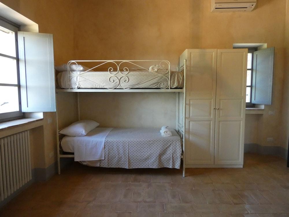 I Escape to Umbria, Quiet