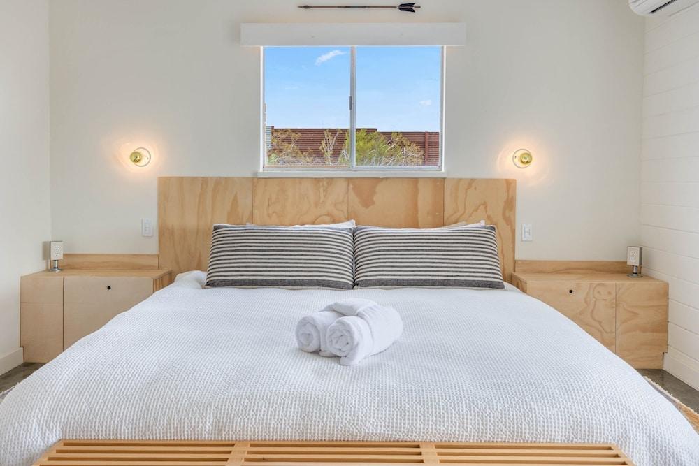 Desert Hearts Ranch 2 Bedroom Home