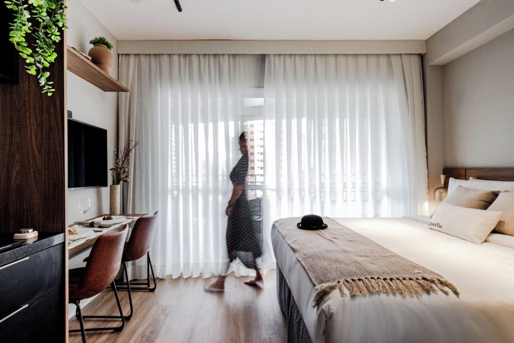 Charlie Mode Perdizes