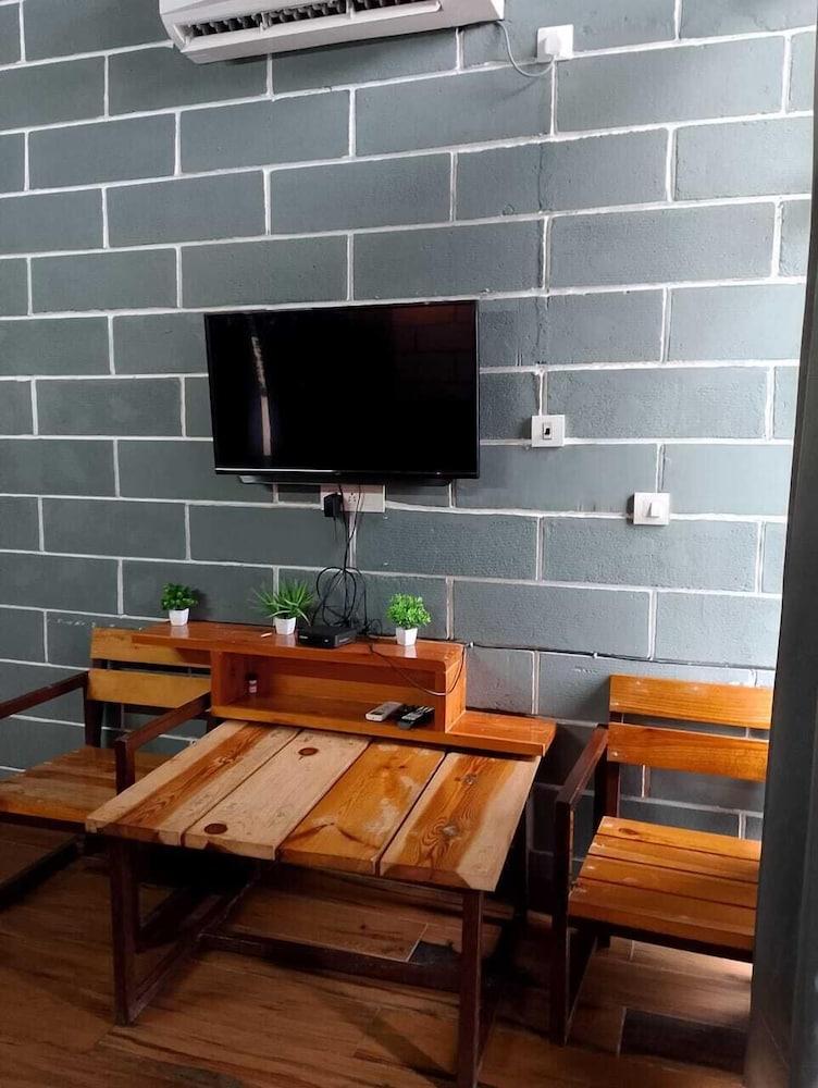 Crestwood Kasauli Heights