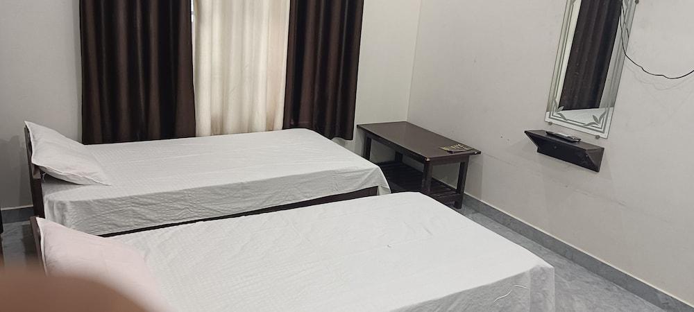 Hariom Home Stay By GRB