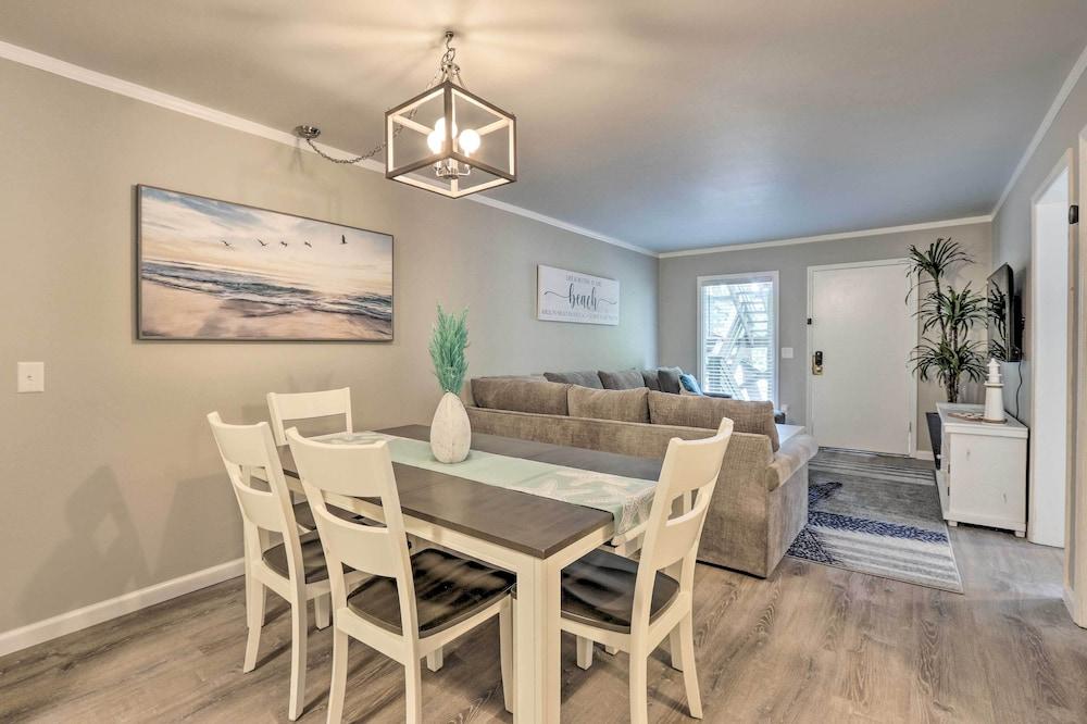 < 1 Mi to Beach: Hilton Head Condo w/ Pool Access!