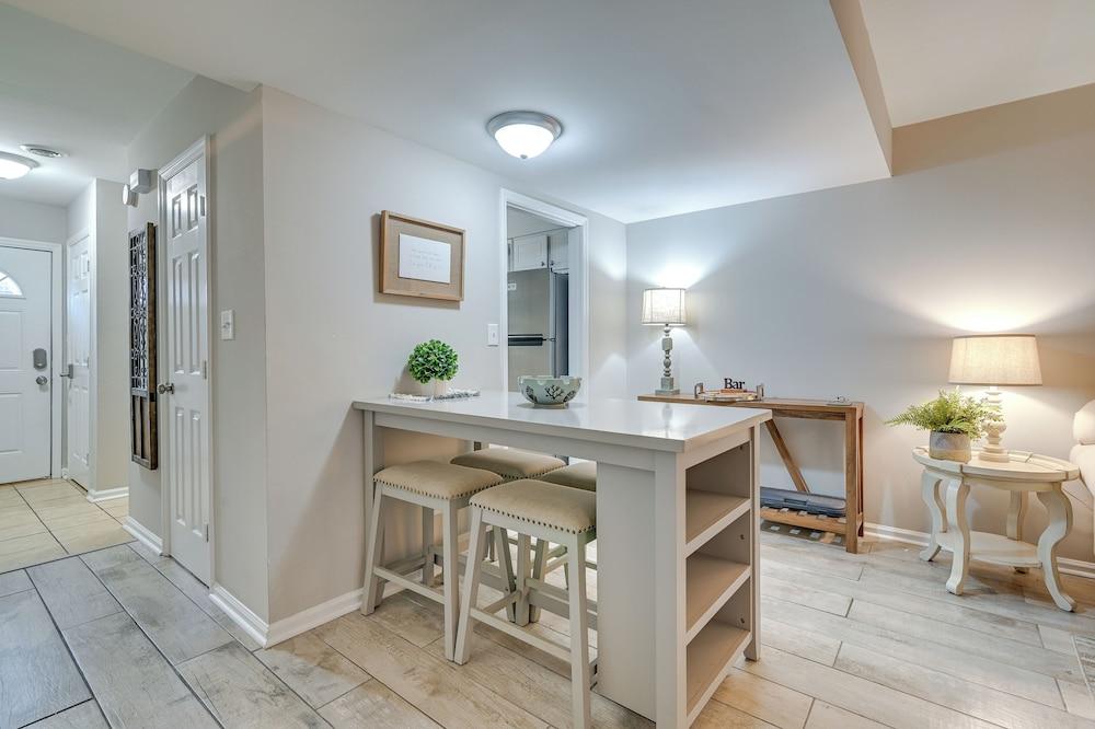 Walk to Ocean - Townhome w/ Patio in Myrtle Beach!