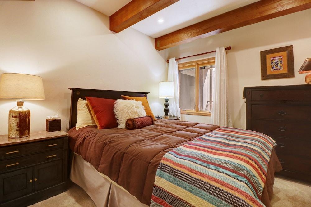 Pg305 Peregrine 3 Bedroom Condo