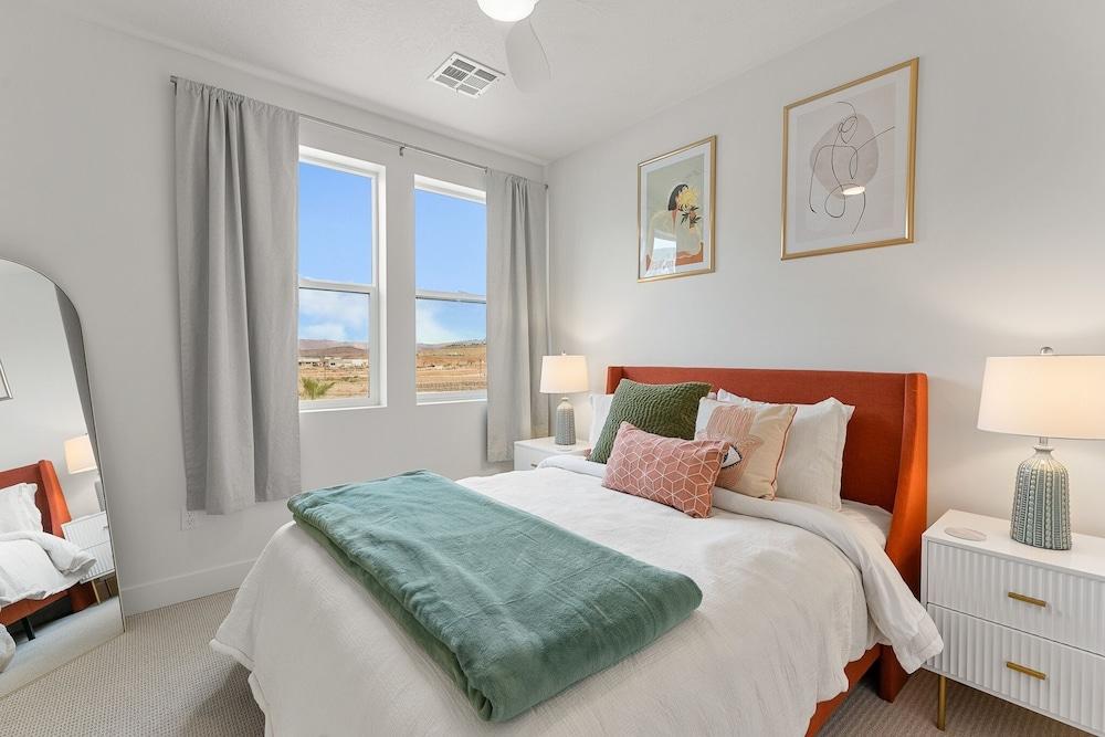 Palm Paradise #206 3 Bedroom Condo