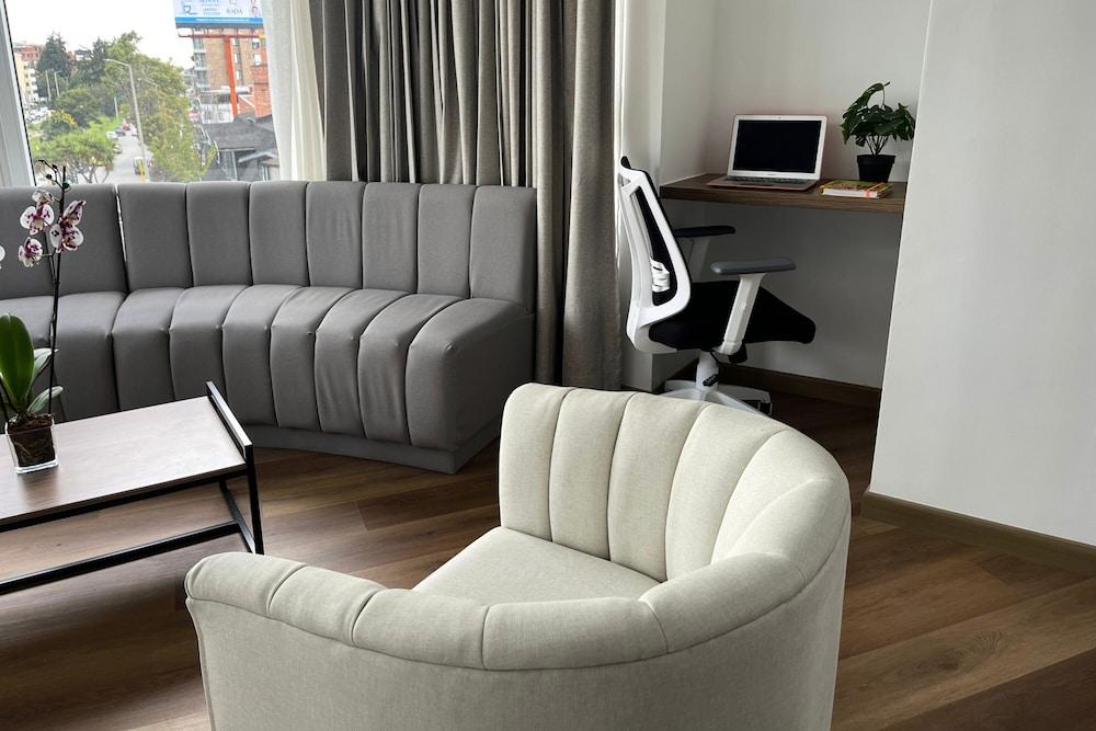 VOU Suites by Avia Suites