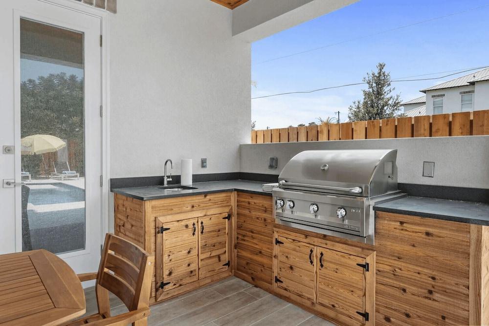 30A Born 2 Beach by Avantstay Luxury Gulf Views w/ Private Pool