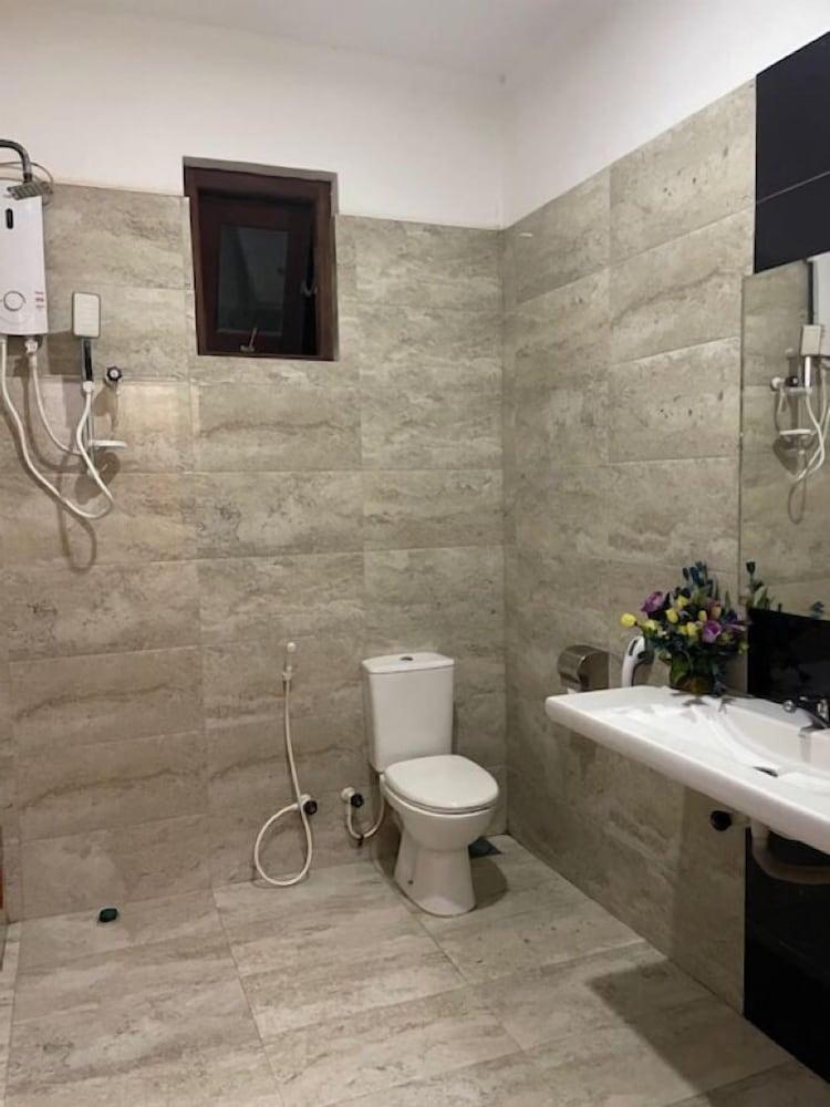 Suzuki's Lagoon Front