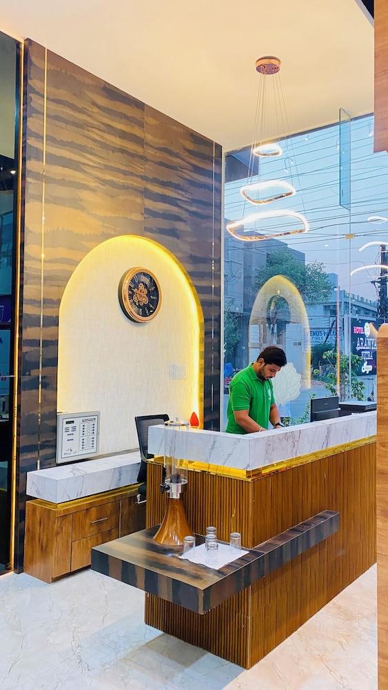 Hotel Pravasa Stay, Dewas Naka