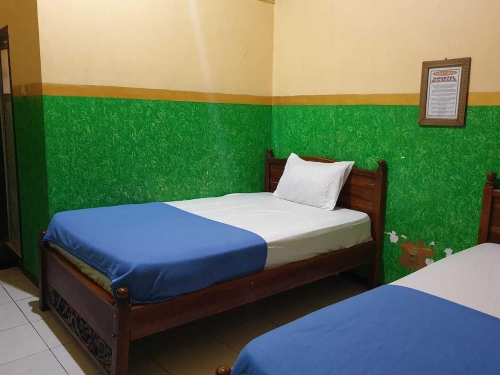 Hotel O Houstel Darma Syariah