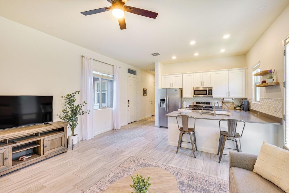 Updated Apt: 6 Mi to Dtwn Chandler!