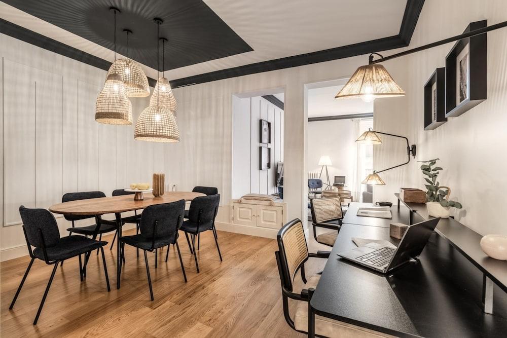 Acqua - 3 Bedrooms and Terrace in Centro