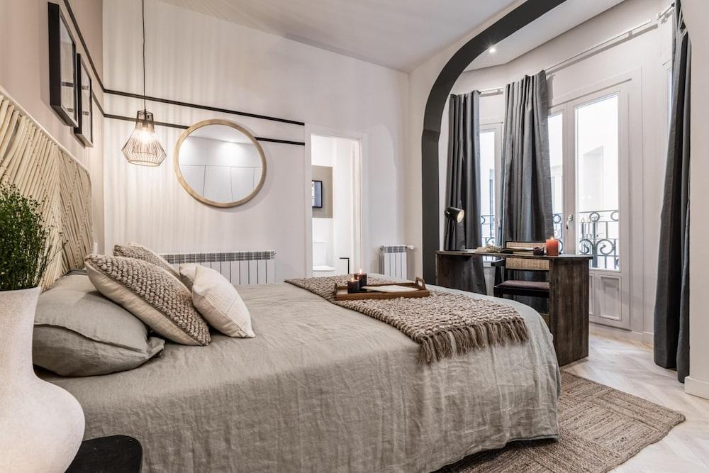 Pedra - 4 Bedrooms in Trafalgar