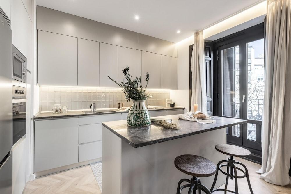 Sevilla - 4 Bedrooms in Trafalgar