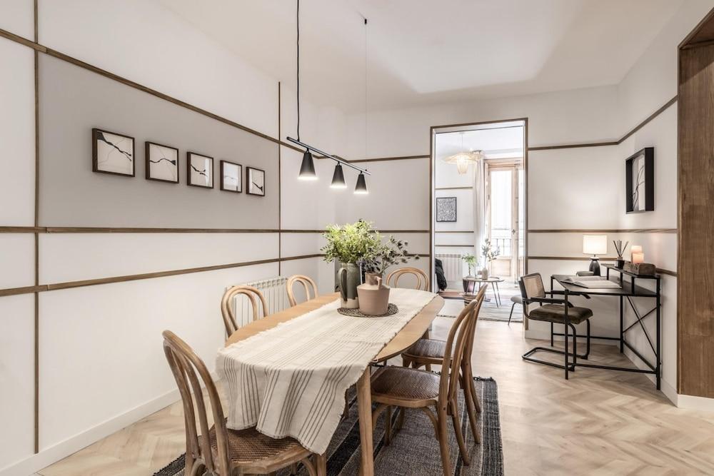 Albero - 3 Bedrooms in Malasa a