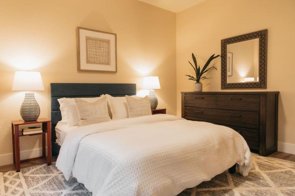 Secluded Mountain Retreat Near Yosemite by Casa Oso