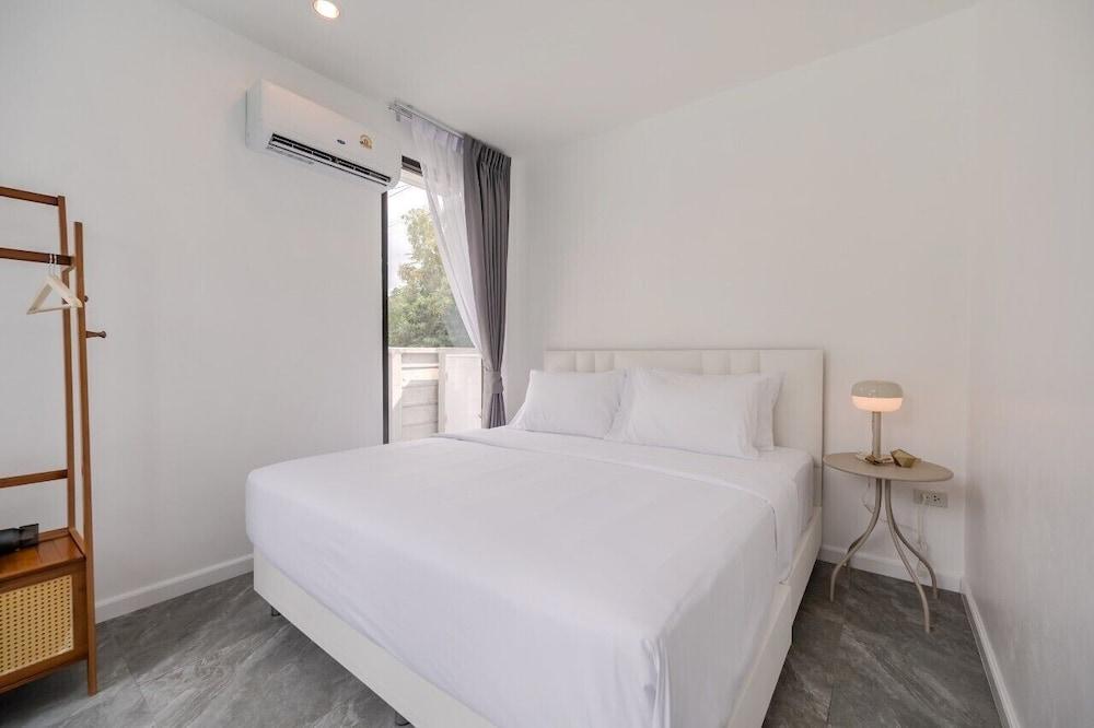 Gina Poolvilla90 Pattaya-Bangsaray beach